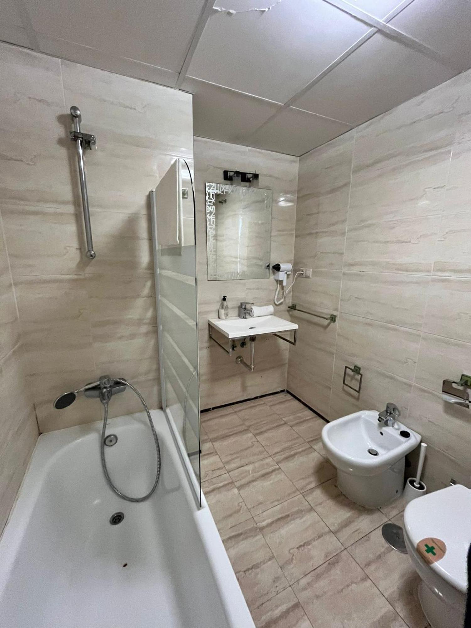 El Torcal Residences With Free Parking มาลากา ภายนอก รูปภาพ